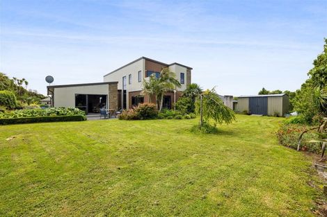 Photo of property in 1b Links Drive, Waiwhakaiho, New Plymouth, 4312