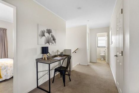 Photo of property in 5 Padstow Place, Camborne, Porirua, 5026