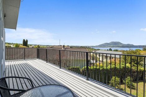Photo of property in 7 Silich Street, Acacia Bay, Taupo, 3330