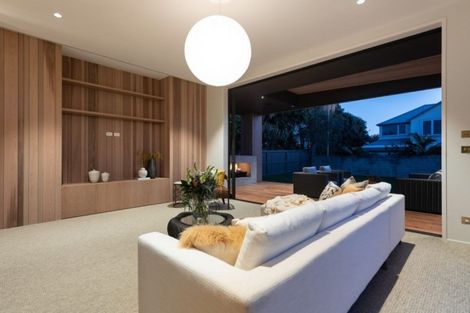 Photo of property in 98 Muricata Avenue, Mount Maunganui, 3116