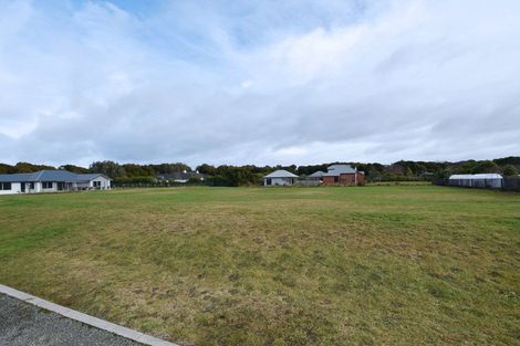 Photo of property in 22 Ferngrove Way, Otatara, Invercargill, 9879