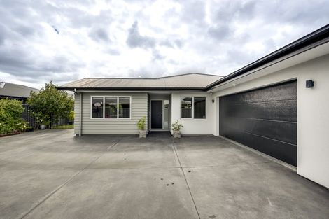 Photo of property in 17 Waitaki Way, Poraiti, Napier, 4112