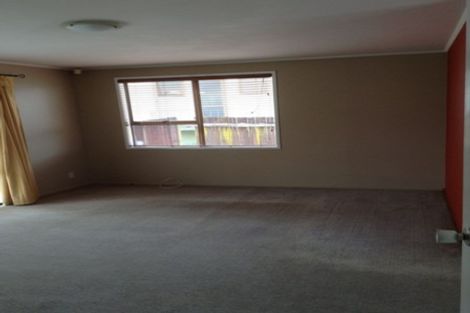 Photo of property in 5 Massine Place, Randwick Park, Auckland, 2105