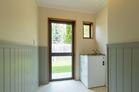 Photo of property in 44 Remarkables Crescent, Frankton, Queenstown, 9300