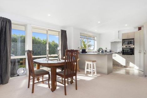Photo of property in 24 Galloway Crescent, Pyes Pa, Tauranga, 3112