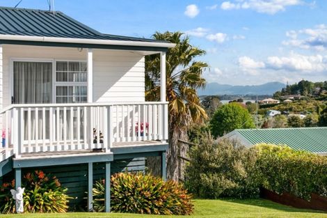 Photo of property in 8 Adela Stewart Drive West, Athenree, Katikati, 3177