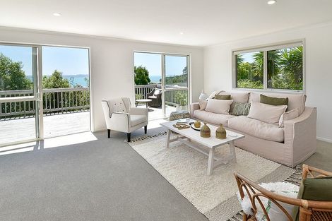 Photo of property in 966b Whangaparaoa Road, Manly, Whangaparaoa, 0930