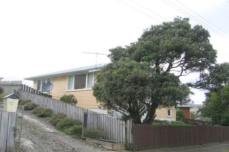 Photo of property in 25 Davidson Crescent, Tawa, Wellington, 5028