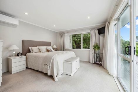 Photo of property in 1 Mural Place, Greenhithe, Auckland, 0632