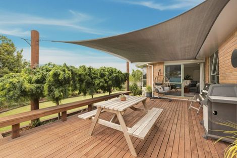 Photo of property in 2 Karamu Terrace, Pyes Pa, Tauranga, 3112