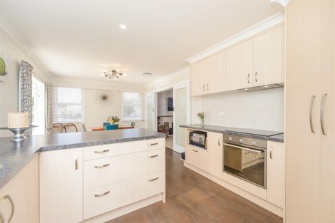 Photo of property in 10 Bond Street, Marton, 4710