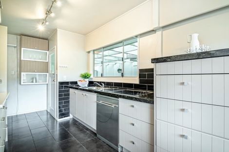 Photo of property in 2 Betsland Crescent, Hillcrest, Auckland, 0627
