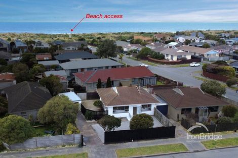 Photo of property in 2 Leda Place, North New Brighton, Christchurch, 8083