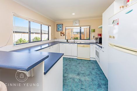 Photo of property in 27 Innisowen Place, Flat Bush, Auckland, 2019