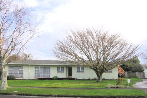 Photo of property in 58 Ruamahanga Crescent, Terrace End, Palmerston North, 4410