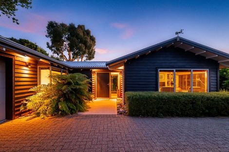 Photo of property in 4 Ferndale Drive, Waikanae, 5036