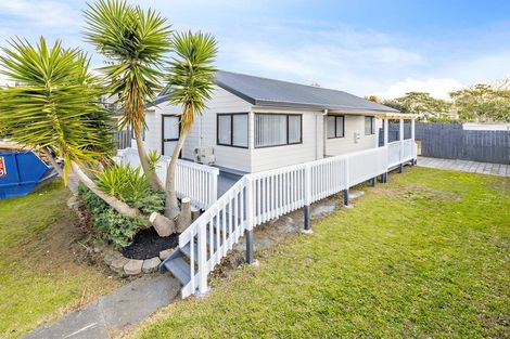 Photo of property in 8 Justamere Place, Weymouth, Auckland, 2103