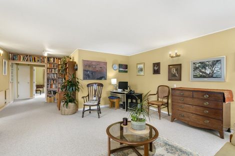 Photo of property in Landscape Apartments, 123-125 Austin Street, Mount Victoria, Wellington, 6011