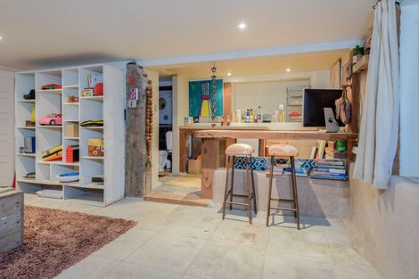 Photo of property in 8 Hoskins Avenue, Hillsborough, Auckland, 1042