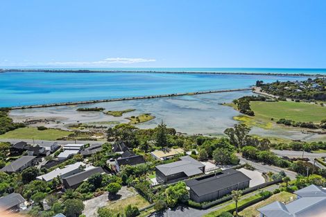 Photo of property in 24 Maffeys Road, Mount Pleasant, Christchurch, 8081