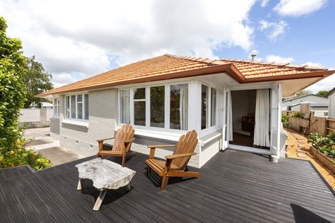 Photo of property in 27 Churchill Avenue, Maeroa, Hamilton, 3200