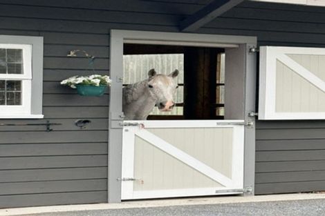 Photo of property in 28 Arcus Road, Te Horo, Otaki, 5582