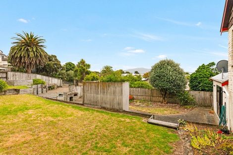 Photo of property in 10 Napier Grove, Waikanae Beach, Waikanae, 5036