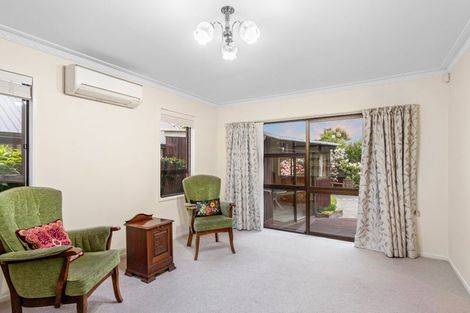 Photo of property in 21 Rubens Place, Burnside, Christchurch, 8053