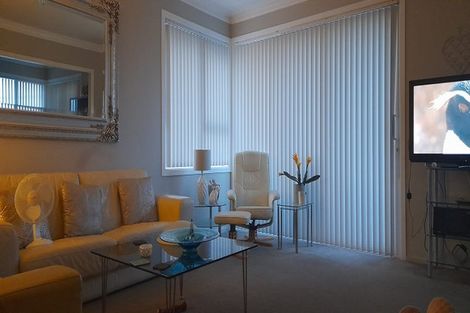 Photo of property in 31 Covil Avenue, Te Atatu South, Auckland, 0610