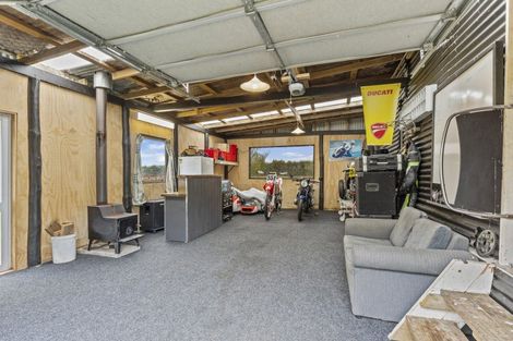 Photo of property in 646 No 2 Line, Fordell, 4572