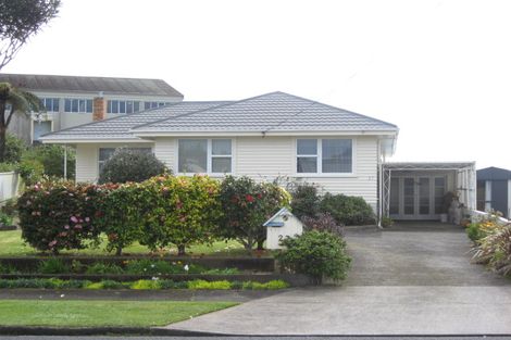 Photo of property in 27 Trafalgar Street, Westown, New Plymouth, 4310
