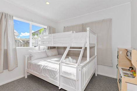 Photo of property in 2 Paramu Avenue, Birkdale, Auckland, 0626