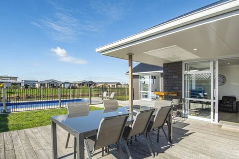 Photo of property in 34 Cassinia Close, Papamoa Beach, Papamoa, 3118