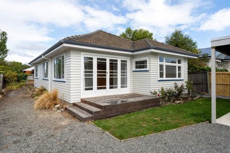 Photo of property in 1/43 Aorangi Road, Bryndwr, Christchurch, 8053