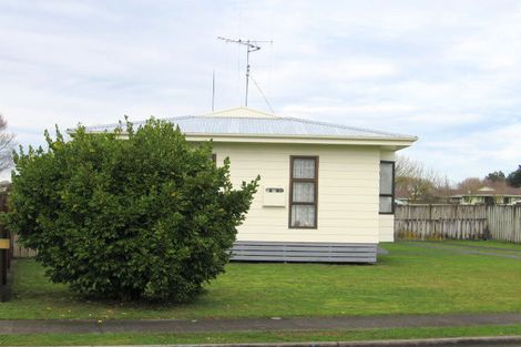 Photo of property in 19 Kentucky Crescent, Nawton, Hamilton, 3200