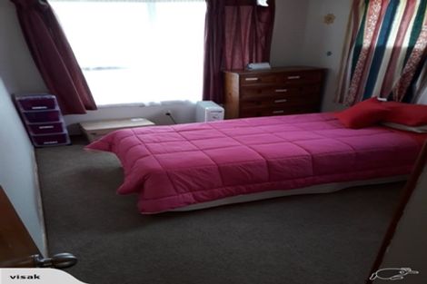 Photo of property in 43 Walworth Avenue, Pakuranga Heights, Auckland, 2010