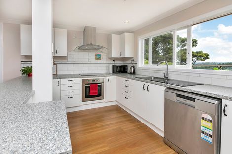 Photo of property in 1084 Scenic Drive North, Swanson, Auckland, 0816