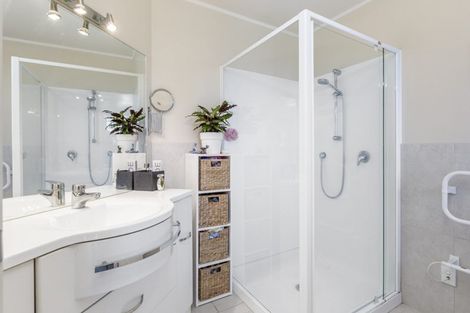 Photo of property in 139 Flanshaw Road, Te Atatu South, Auckland, 0610