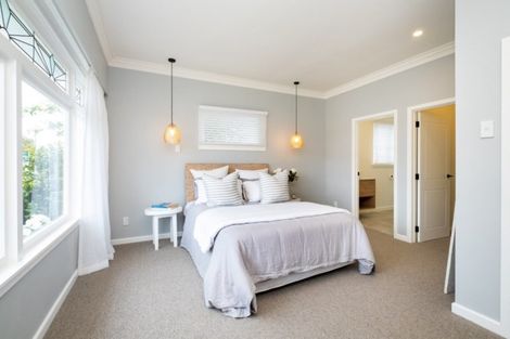 Photo of property in 51 Te Mata Road, Havelock North, 4130