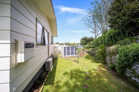 Photo of property in 23a Tahurangi Place, Spotswood, New Plymouth, 4310