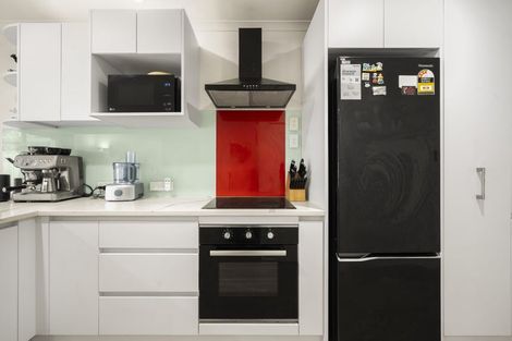 Photo of property in 5/17 Harbour View Road, Te Atatu Peninsula, Auckland, 0610