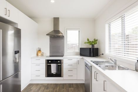 Photo of property in 21 Wescombe Grove, Feilding, 4702