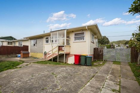 Photo of property in 73 Driver Crescent, Cannons Creek, Porirua, 5024