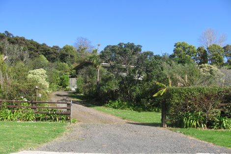 Photo of property in 16 Irishtown Road, Kuaotunu, Whitianga, 3592