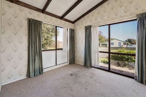 Photo of property in 42 Norfolk Crescent, Otaki Beach, Otaki, 5512