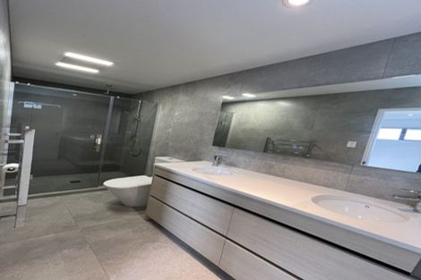 Photo of property in 14a September Place, Forrest Hill, Auckland, 0620