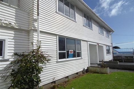 Photo of property in 27 Bulteel Street, New Plymouth, 4310