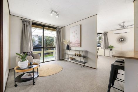 Photo of property in 38 Garland Drive, St Andrews, Hamilton, 3200