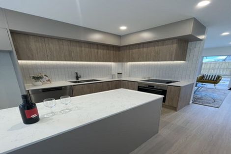 Photo of property in 6b Law Street, Torbay, Auckland, 0630