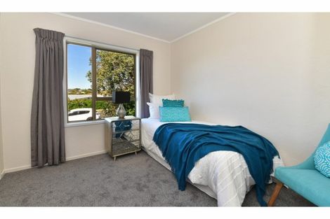 Photo of property in 52a Albatross Road, Red Beach, 0932